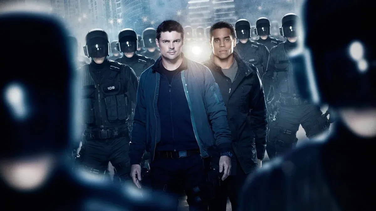 A Jóia Perdida da Ficção Científica: Quando Karl Urban Liderou a Série Cyberpunk que Misturava Blade Runner e RoboCop