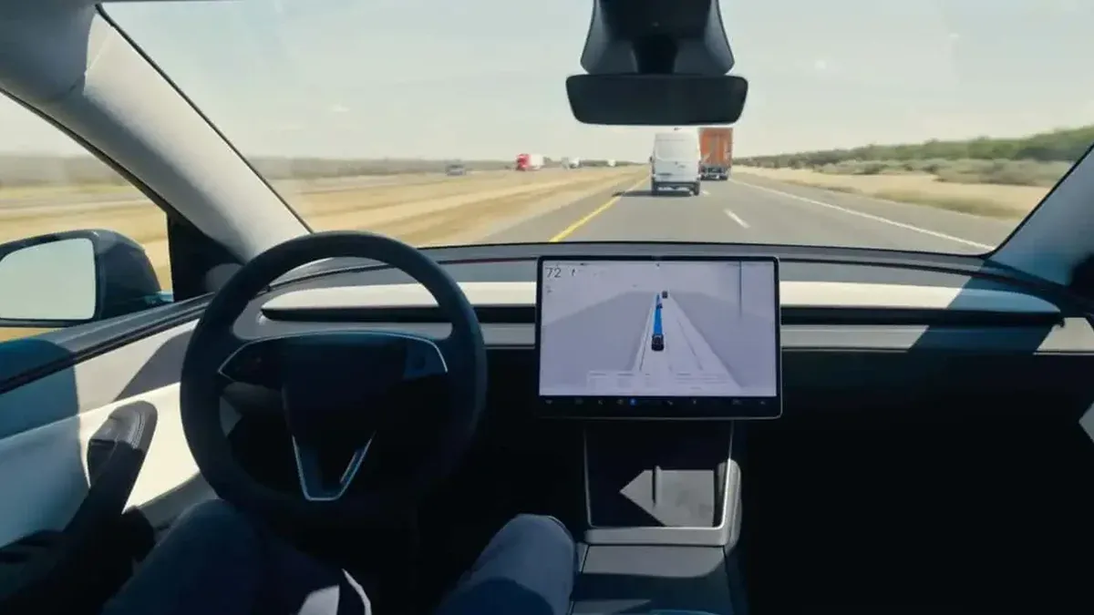 Novo acidente com Tesla e Autopilot ligado reacende debate global sobre segurança e responsabilidade da montadora