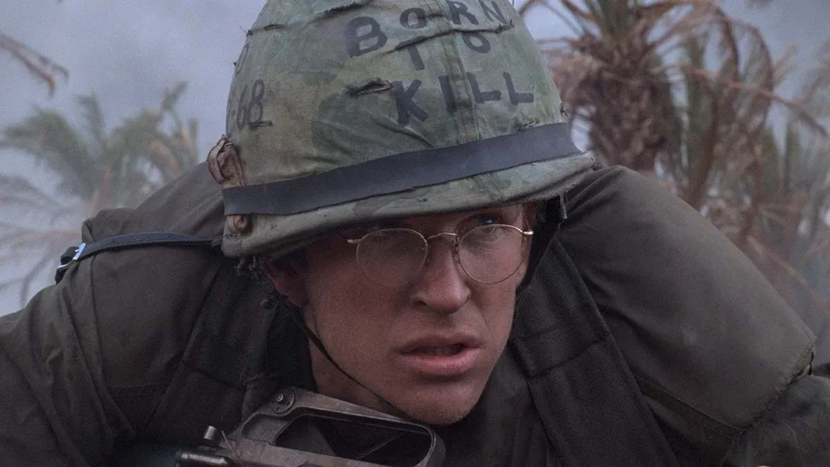 Clássico perturbador de Stanley Kubrick conquista o Top 5 do streaming e recebe elogios de militares